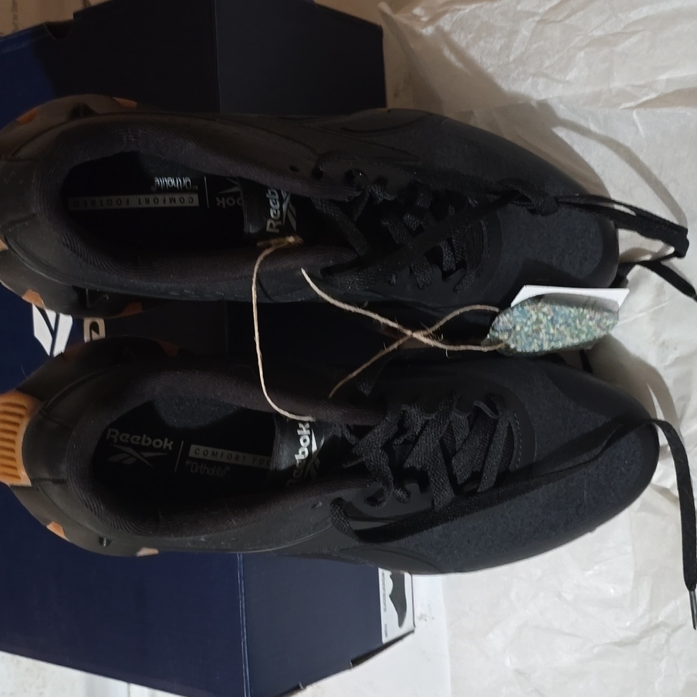Reebok Zig Dynamic 2.0 Mens~ Size 10~  Color Black And Dark Grey. NIB♡